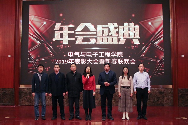 2bf315ceb1e747cc89abcab469b362f2.jpg 1.jpg